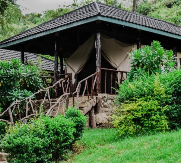 Crater Lake Tented Camp & Game Sanctuary